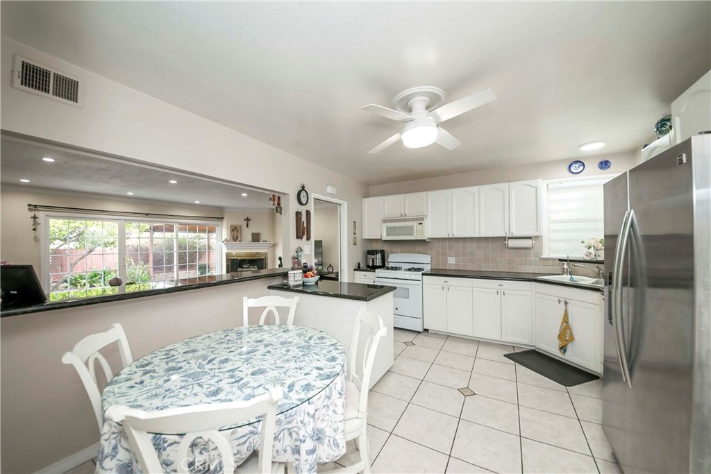 1037 W Ash, Fullerton CA 92833 - photo 6