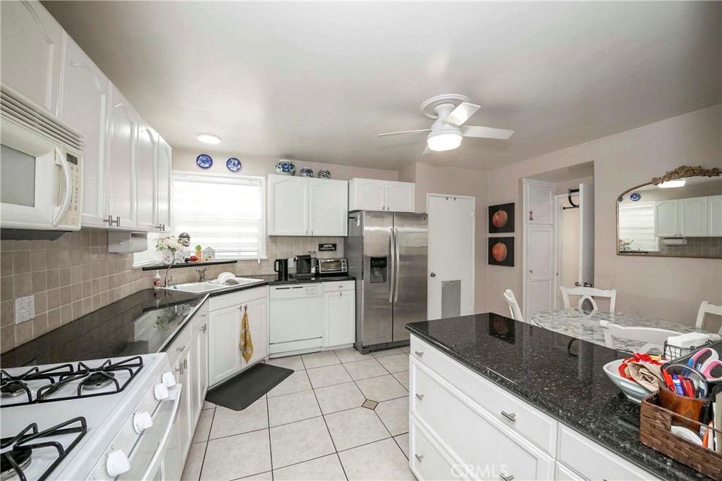 1037 W Ash, Fullerton CA 92833 - photo 7
