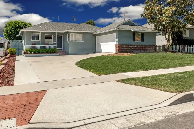1113 Riedel, Fullerton, CA 92831