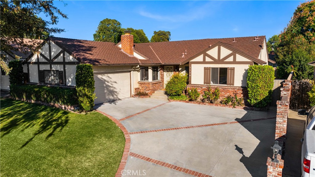 1114 N Acacia Avenue, Fullerton CA 92831 - photo 3