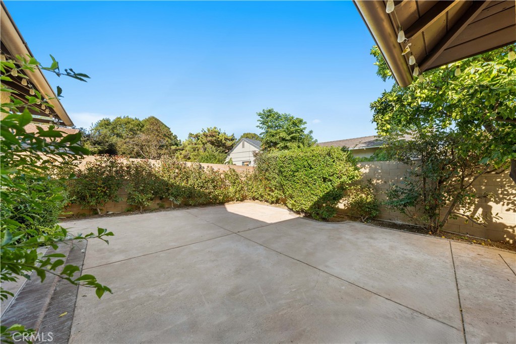 1114 N Acacia Avenue, Fullerton CA 92831 - photo 4