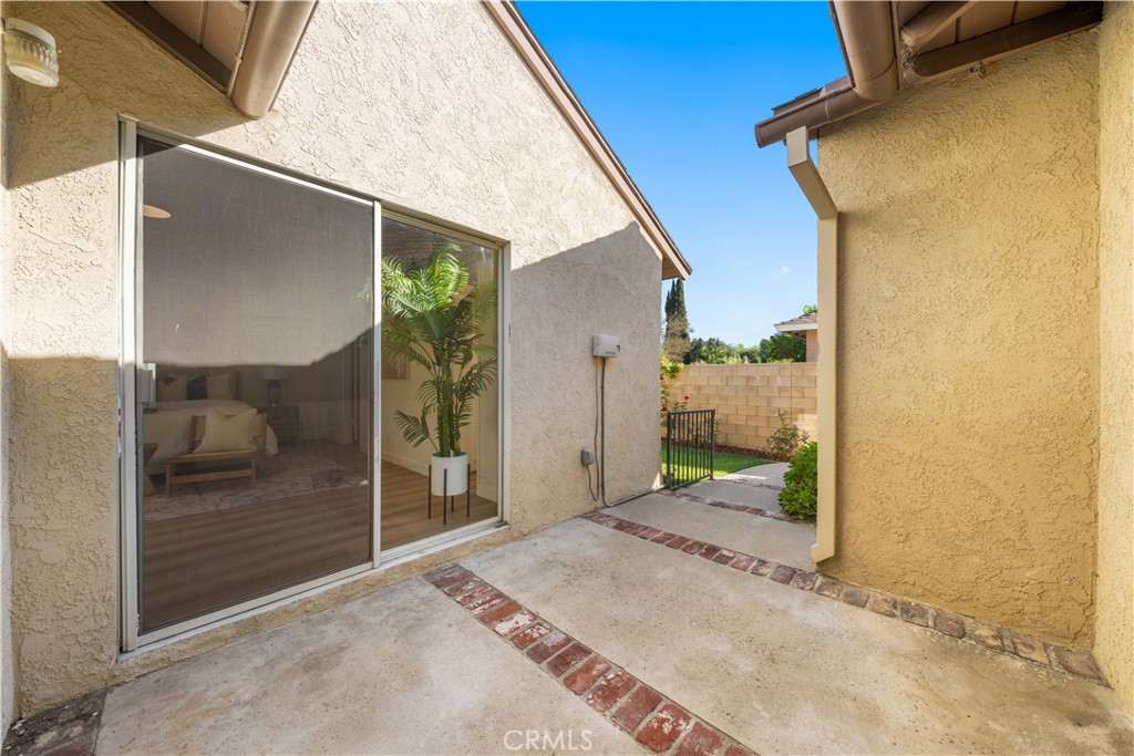 1114 N Acacia Avenue, Fullerton CA 92831 - photo 7