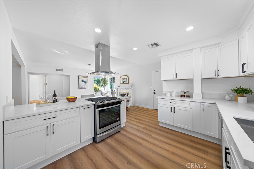 1114 N Acacia Avenue, Fullerton CA 92831 - photo 13