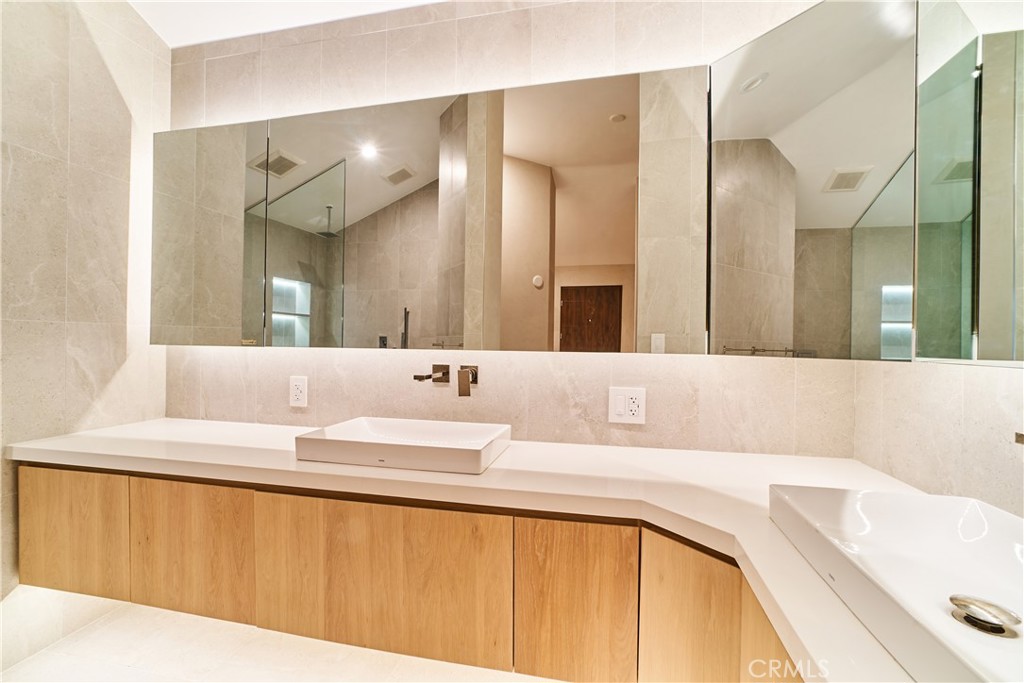 1119 Crestview Drive B, Fullerton CA 92833 - photo 7