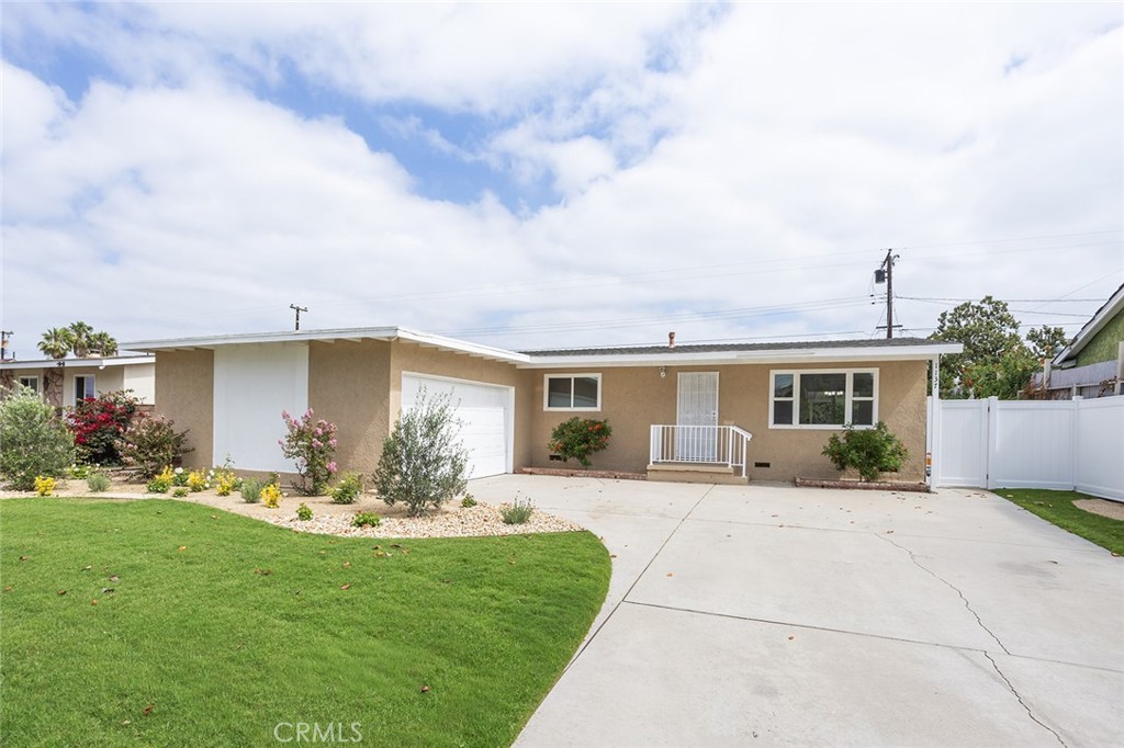 Front Yard - 1137 W Baker, Fullerton CA 92833 - photo 1