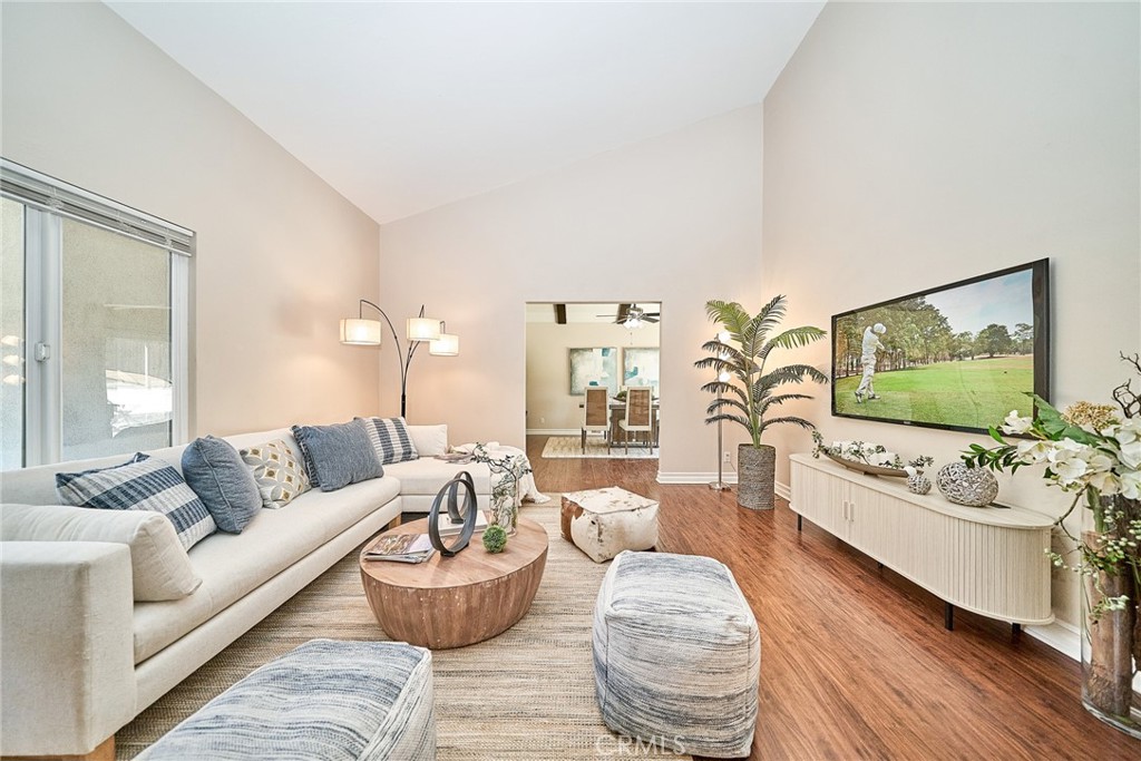 118 Marion Boulevard, Fullerton CA 92835 - photo 2