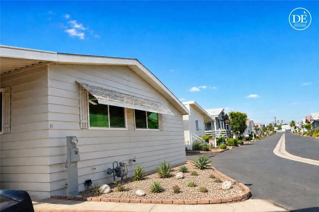 1201 W Valencia Drive 97, Fullerton CA 92833 - photo 3