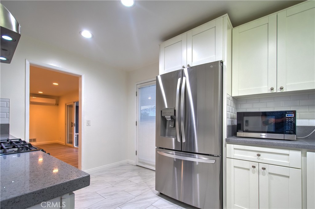 1212 W Woodcrest Avenue, Fullerton CA 92833 - photo 9