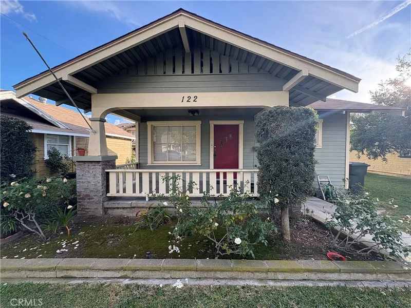 122 E Glenwood Avenue, Fullerton, CA 92832