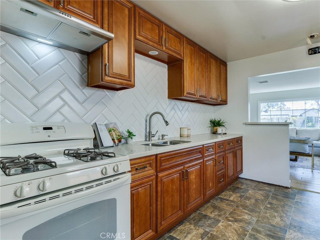 1227 Grove, Fullerton CA 92831 - photo 9