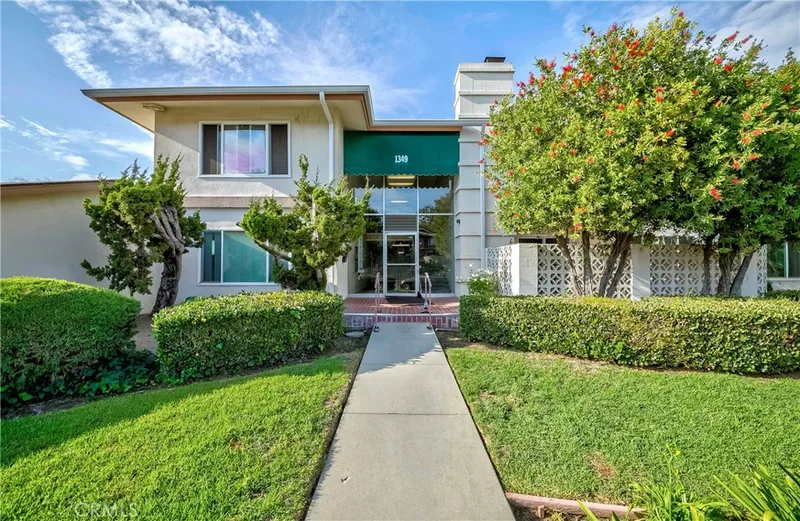 1349 Shadow Lane 115, Fullerton, CA 92831