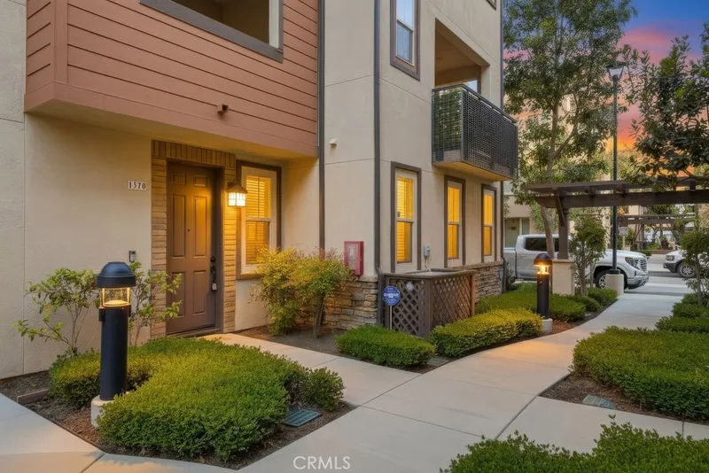 1370 Clementine Way, Fullerton, CA 92833