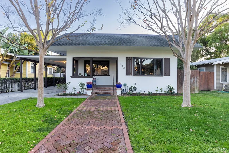 142 W Brookdale, Fullerton, CA 92832