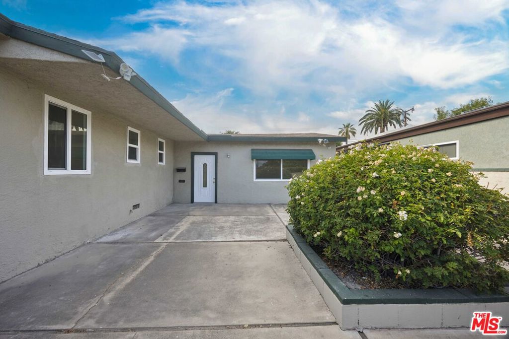 1457 E Chapman Avenue, Fullerton CA 92831 - photo 29