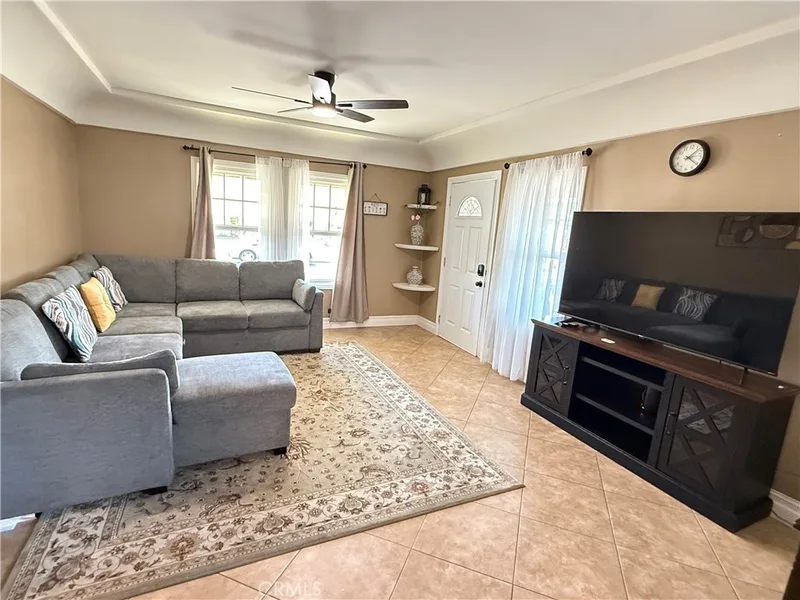 148 W Ash Avenue, Fullerton