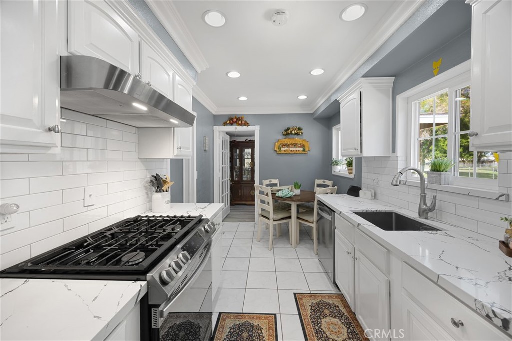 Kitchen - 1500 S Locust, Fullerton CA 92833 - photo 14