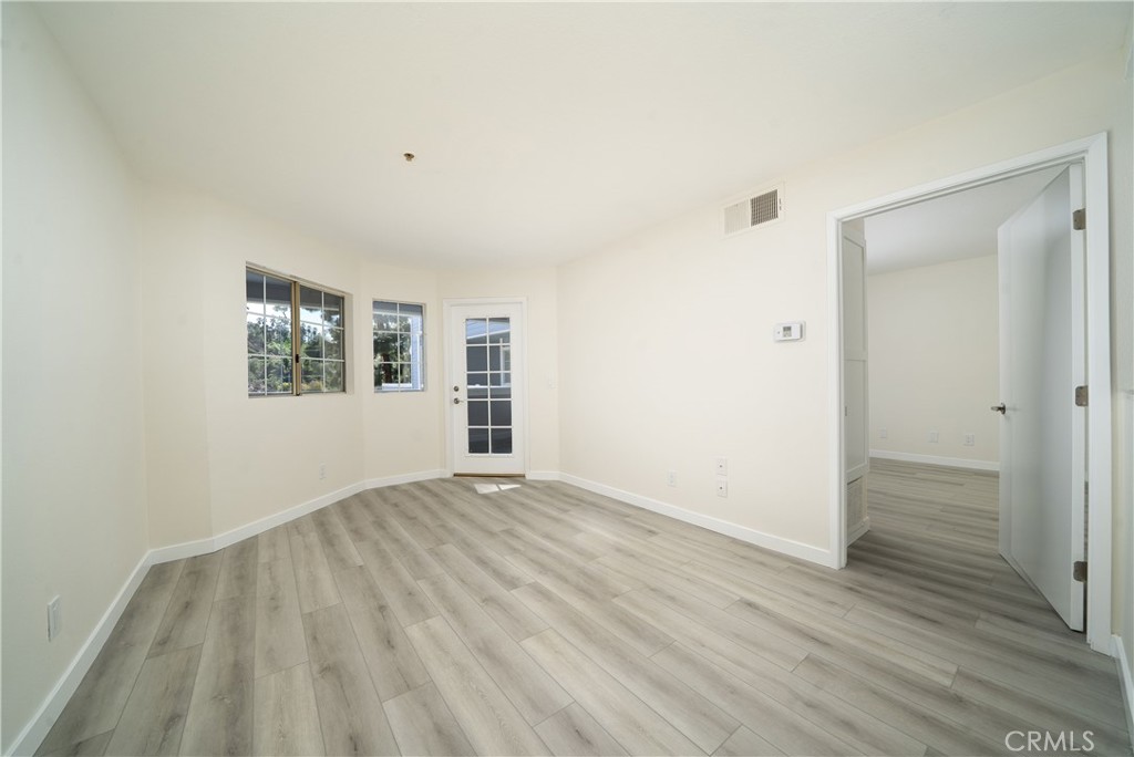 Living Room - 1501 N Brea Boulevard 212, Fullerton CA 92835 - photo 5