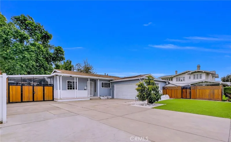 1510 W Orangethorpe, Fullerton, CA 92833