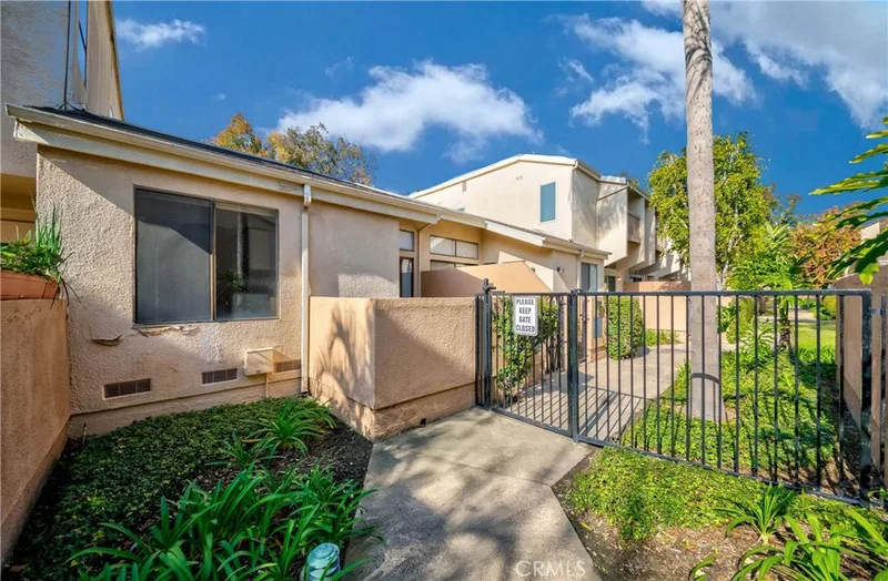 1520 Windsor Lane 190, Fullerton, CA 92831
