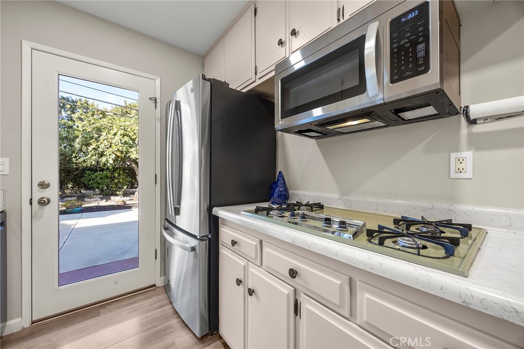 1525 Rolling Hills Drive, Fullerton CA 92835 - photo 12