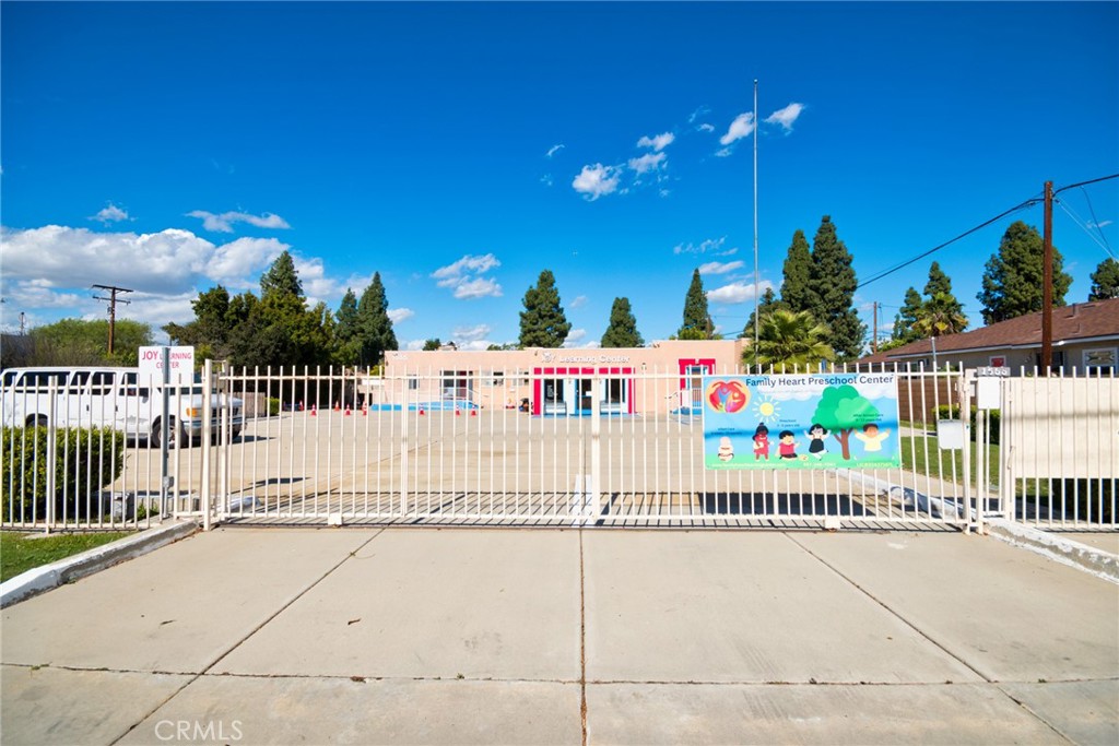 1555 W Commonwealth Avenue, Fullerton CA 92833 - photo 5
