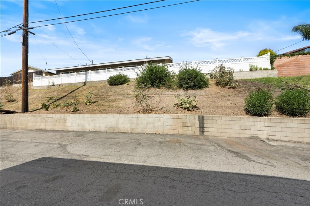 Virtually edited - 1612 W Brookdale Place, Fullerton CA 92833 - photo 33