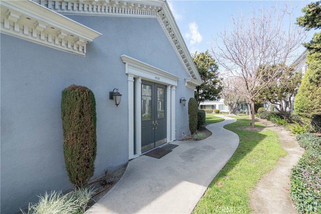 1630 S Pomona C25, Fullerton CA 92832 - photo 1