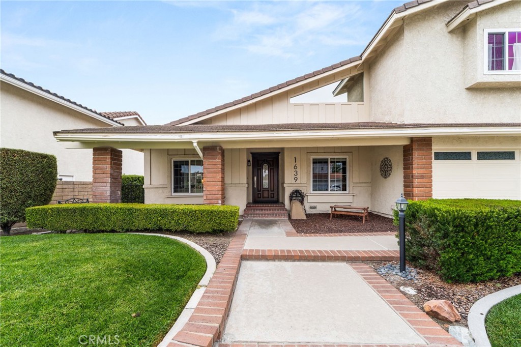 Incredible neighborhood. Great curb appeal - 1639 Kingham Way, Fullerton CA 92833 - photo 1
