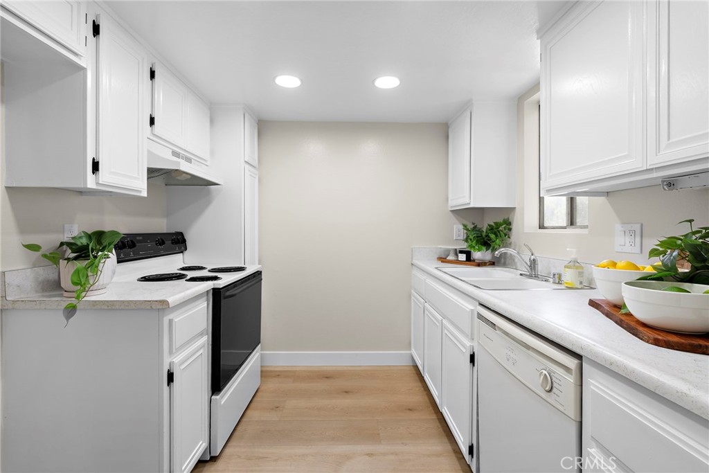 1665 Brea, Fullerton CA 92835 - photo 8