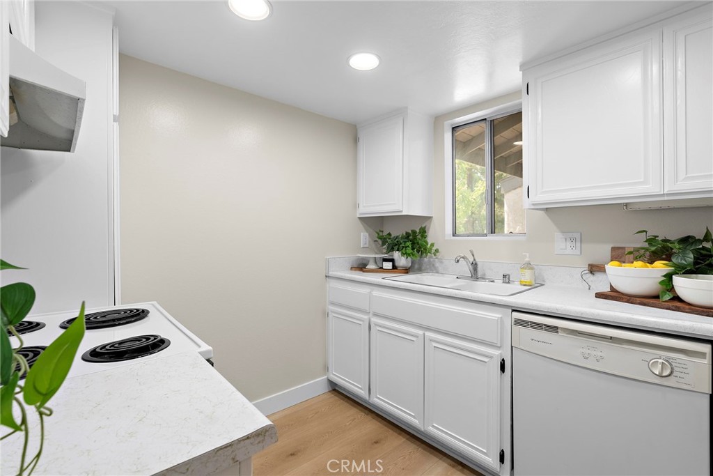 1665 Brea, Fullerton CA 92835 - photo 9