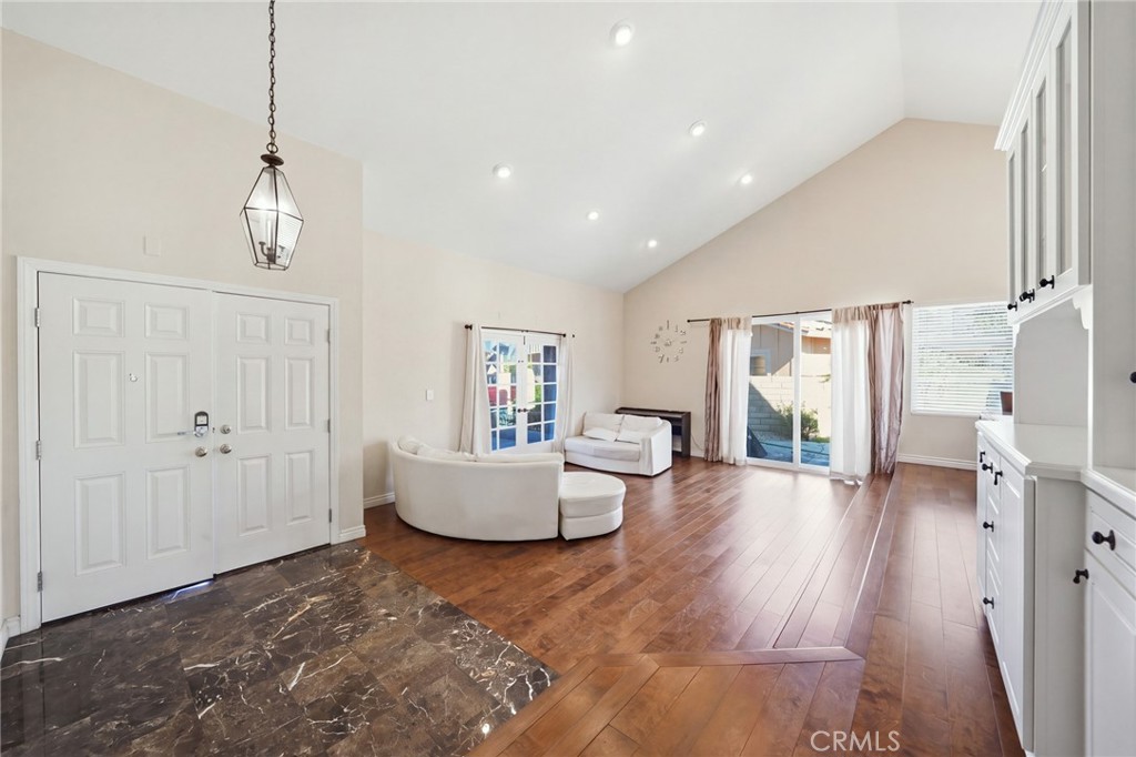 1718 Kingham Avenue, Fullerton CA 92833 - photo 4