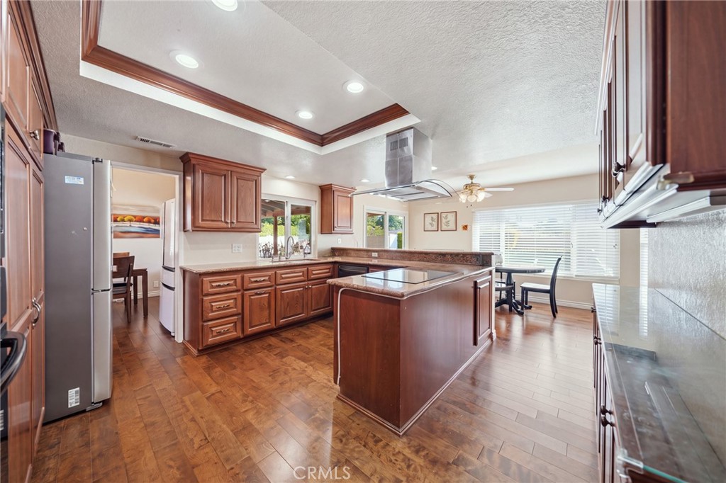 1718 Kingham Avenue, Fullerton CA 92833 - photo 7