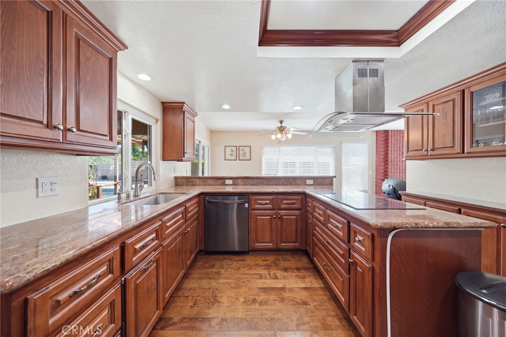 1718 Kingham Avenue, Fullerton CA 92833 - photo 8