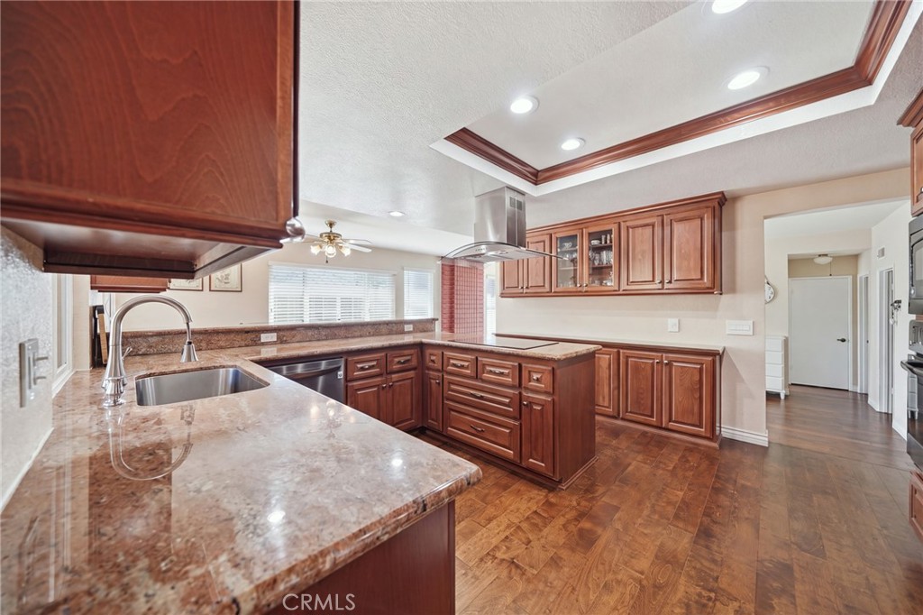 1718 Kingham Avenue, Fullerton CA 92833 - photo 9