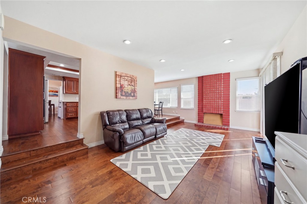1718 Kingham Avenue, Fullerton CA 92833 - photo 11