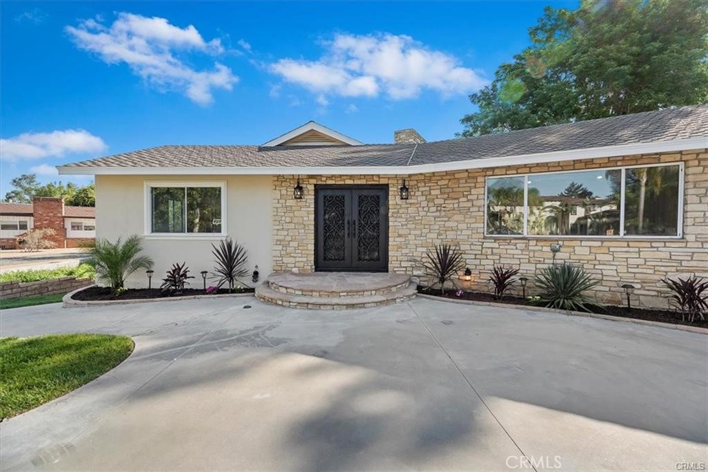 1730 Sunny knoll, Fullerton CA 92835 - photo 1