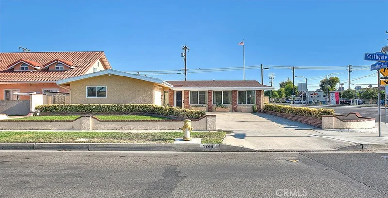 1746 W Southgate Avenue, Fullerton, CA 92833