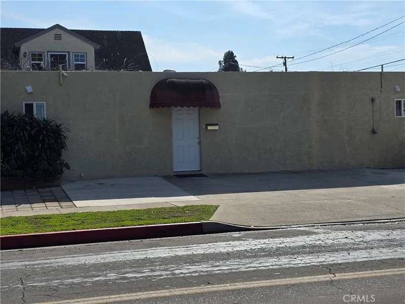 1761 Houston, Fullerton, CA 92833