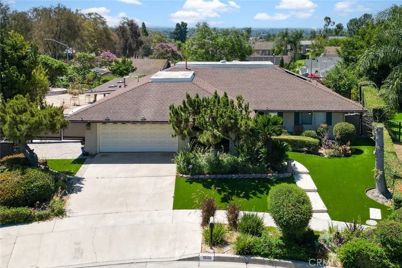 1800 Yermo Place, Fullerton, CA 92833