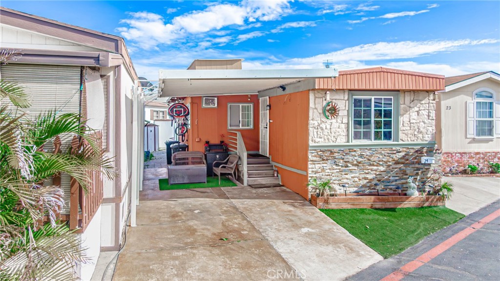 1850 W Orangethorpe 24, Fullerton CA 92833 - photo 1