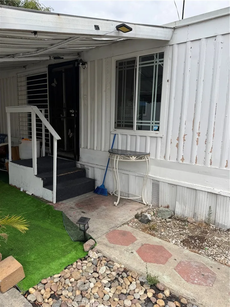 1850 W Orangethorpe 63, Fullerton