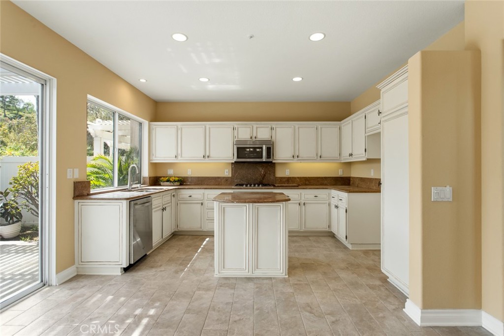 1918 Annandale Way, Fullerton CA 92831 - photo 14