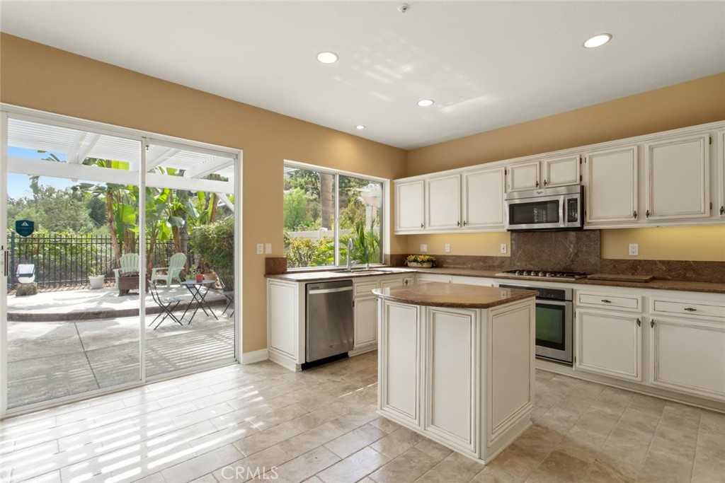1918 Annandale Way, Fullerton CA 92831 - photo 16