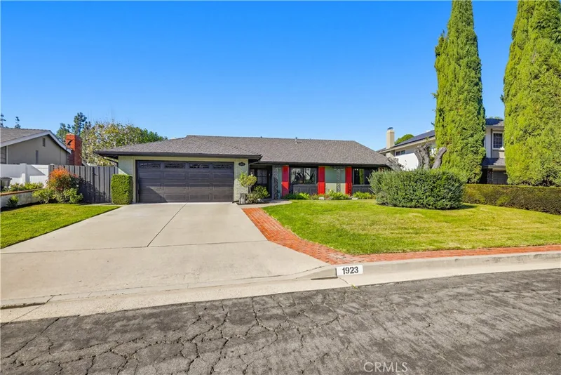 1923 Overlook Road, Fullerton, CA 92831