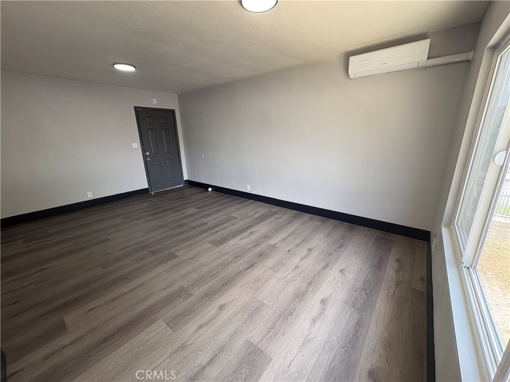 2001 E Wilshire Avenue 4, Fullerton CA 92831 - photo 4