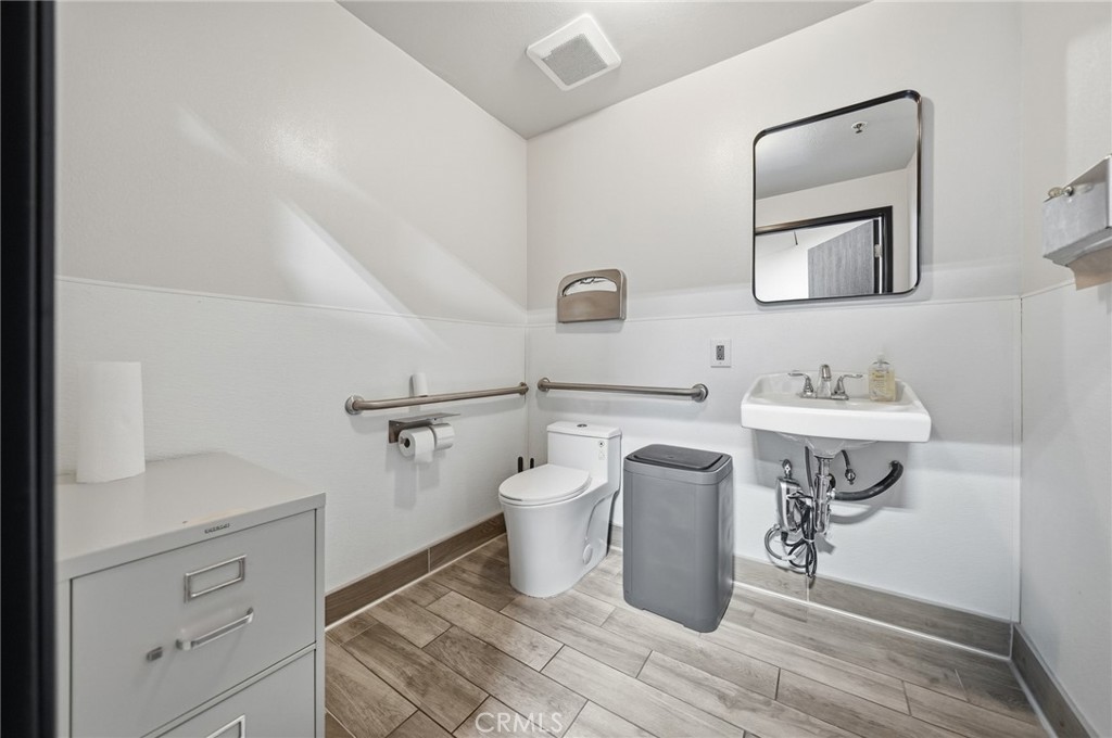 2005 Raymer Avenue D, Fullerton CA 92833 - photo 7
