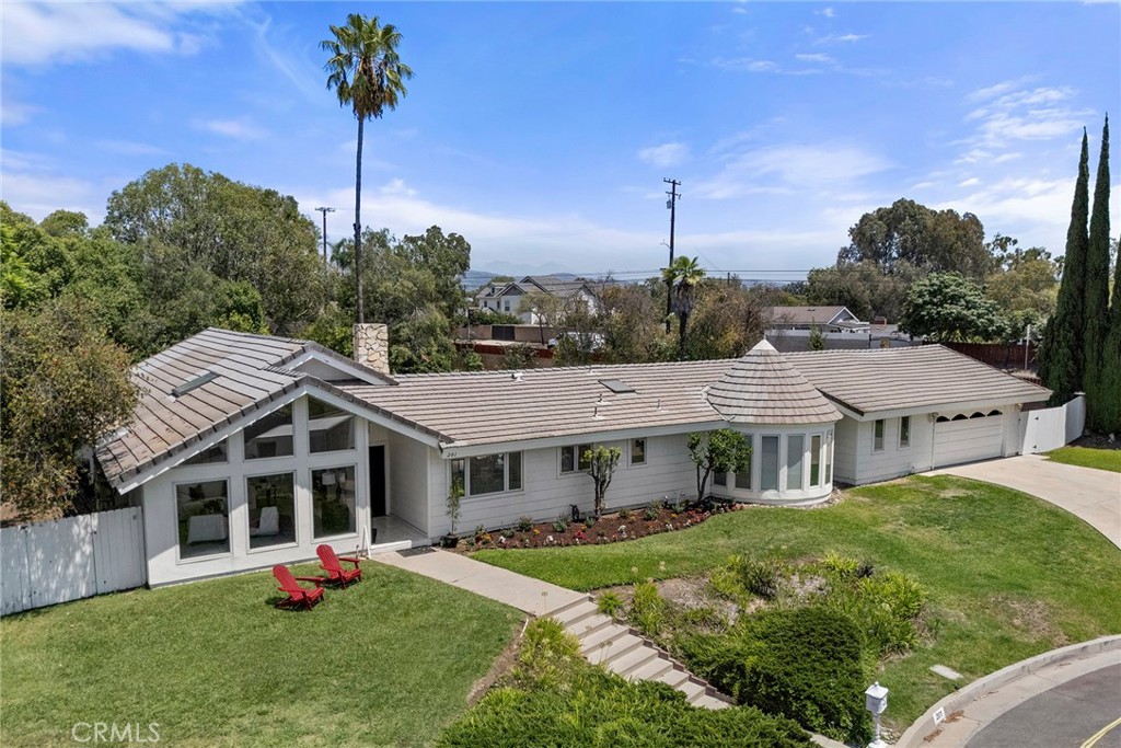 New on the market in Sunny Ranch... welcome to 201 Barcelona Circle - 201 Barcelona, Fullerton CA 92835 - photo 1