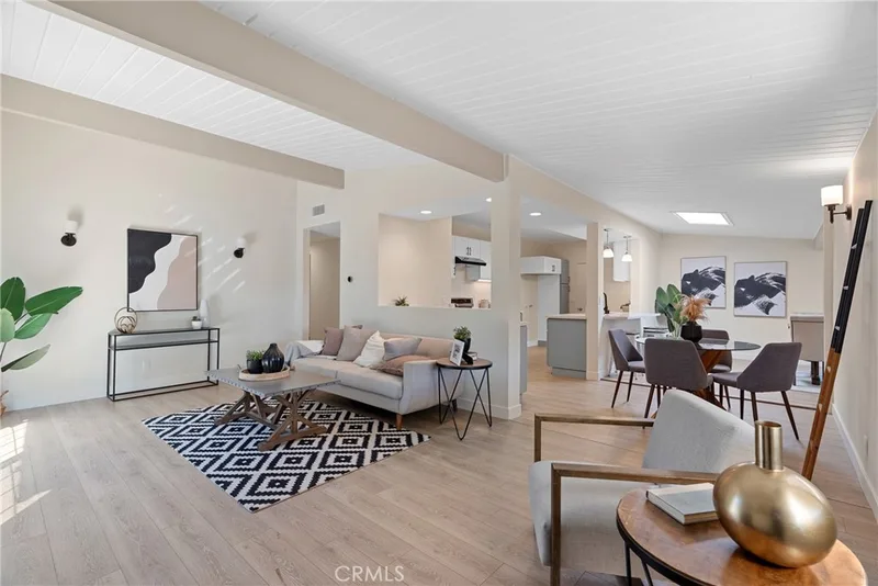 2018 E Glenwood Avenue, Fullerton, CA 92831