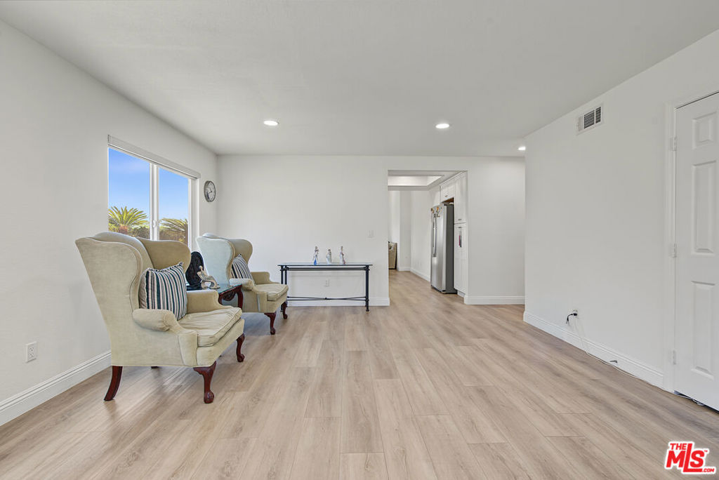 2044 Foothill Drive, Fullerton CA 92833 - photo 5