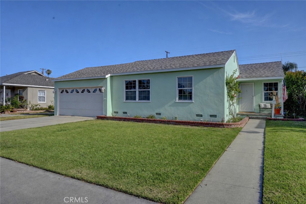 2101 W Ash, Fullerton CA 92833 - photo 1